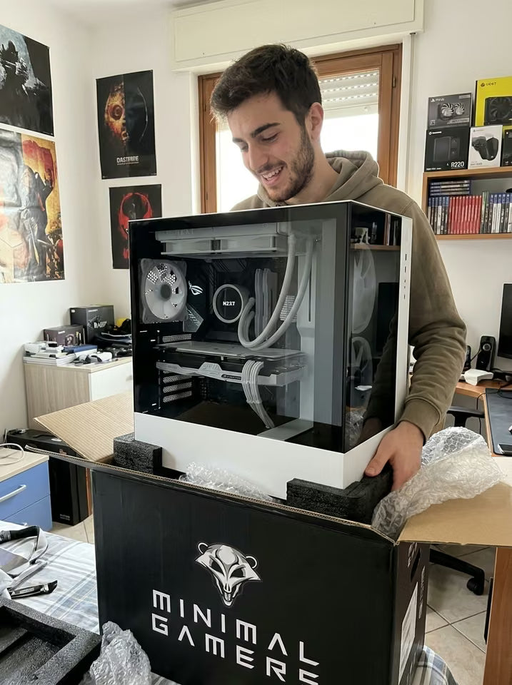 Unboxing Minimal Gamers di leo.frames